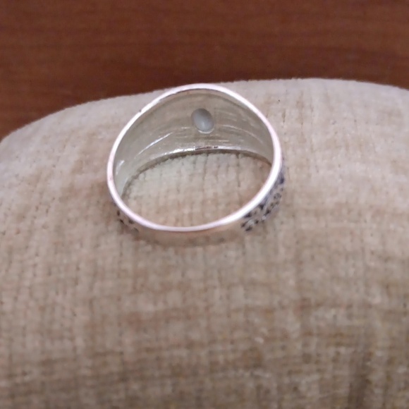 Silver Tone Black Stone Ring - Picture 3 of 7